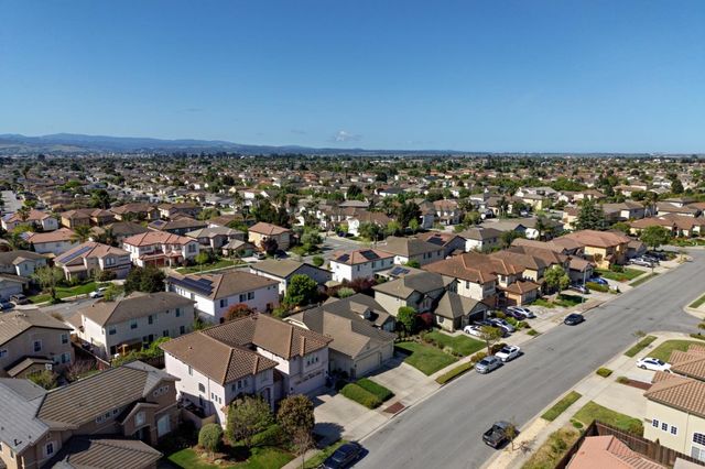 510 Wimbledon Avenue, Salinas, CA 93906
