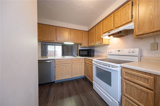 159 Ligonier Ln, Plum Boro, PA 15068