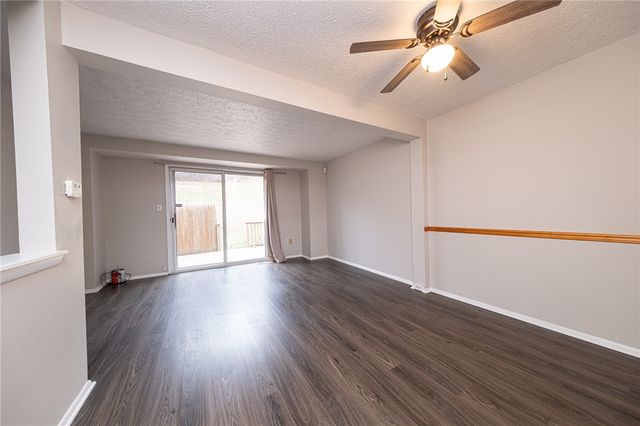 159 Ligonier Ln, Plum Boro, PA 15068