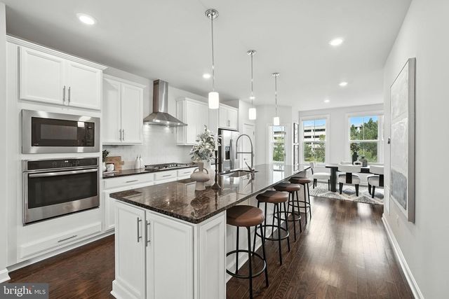 13220 LAKE WATERVIEW WAY, Herndon, VA 20171