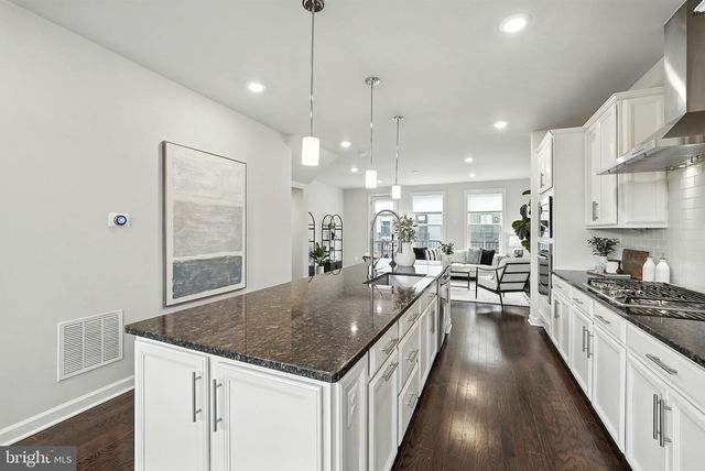 13220 LAKE WATERVIEW WAY, Herndon, VA 20171