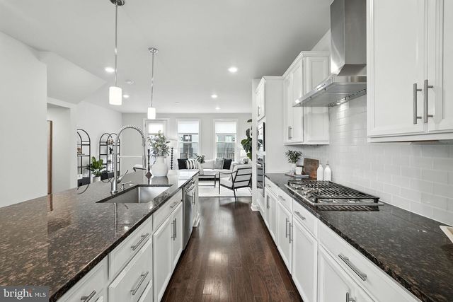 13220 LAKE WATERVIEW WAY, Herndon, VA 20171