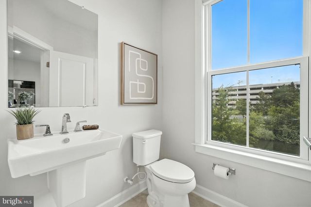 13220 LAKE WATERVIEW WAY, Herndon, VA 20171