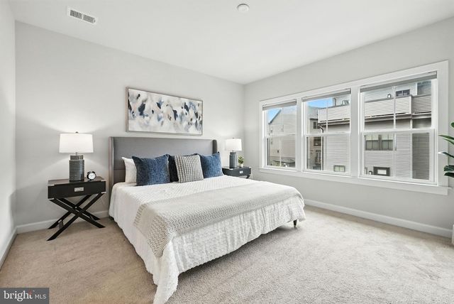 13220 LAKE WATERVIEW WAY, Herndon, VA 20171