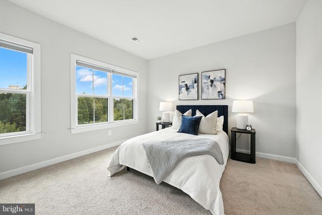 13220 LAKE WATERVIEW WAY, Herndon, VA 20171