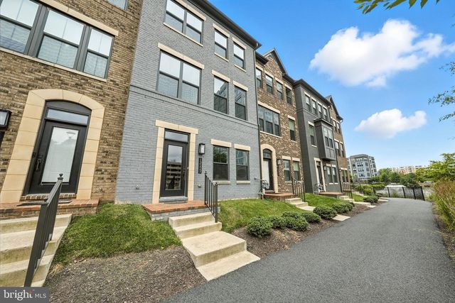 13220 LAKE WATERVIEW WAY, Herndon, VA 20171