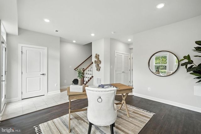 13220 LAKE WATERVIEW WAY, Herndon, VA 20171