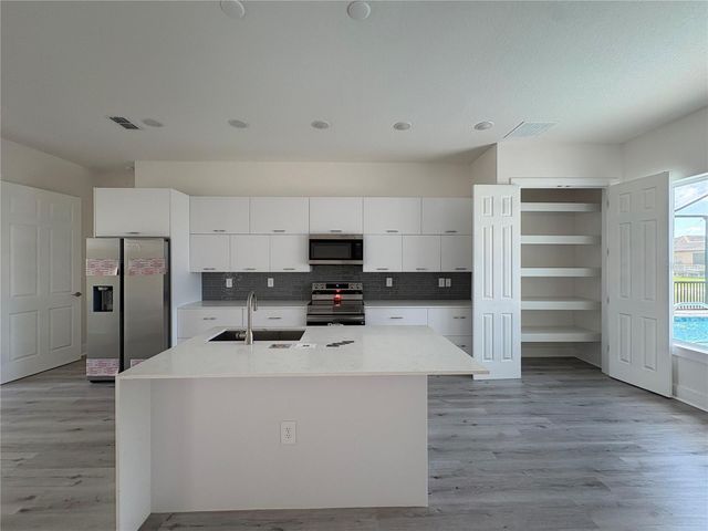 15384 HENNIPEN CIRCLE, Port Charlotte, FL 33981