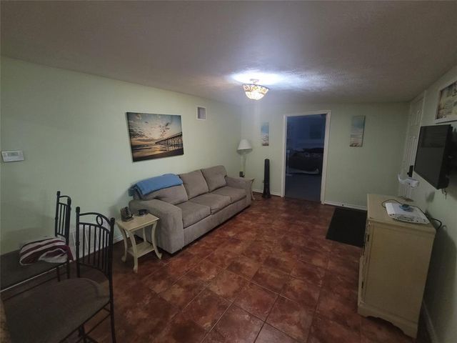 5712 Borden, Galveston, TX 77551