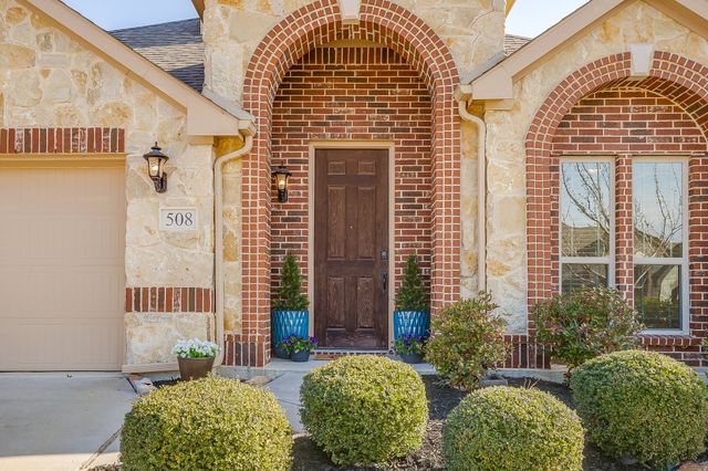 508 Lakeview Drive, Alvarado, TX 76009