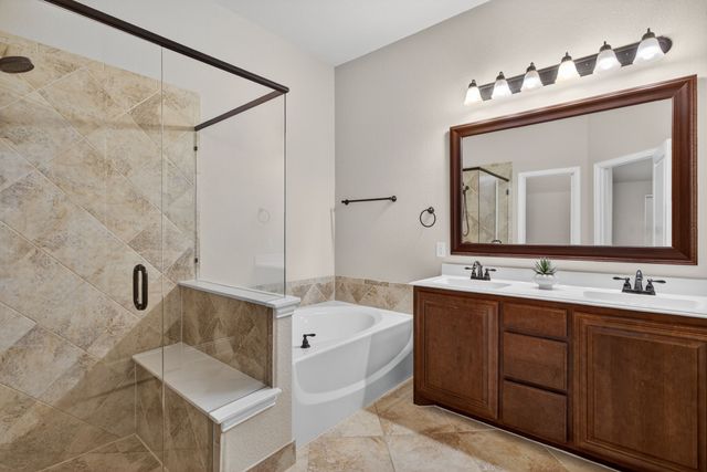 508 Lakeview Drive, Alvarado, TX 76009