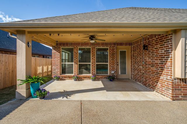 508 Lakeview Drive, Alvarado, TX 76009