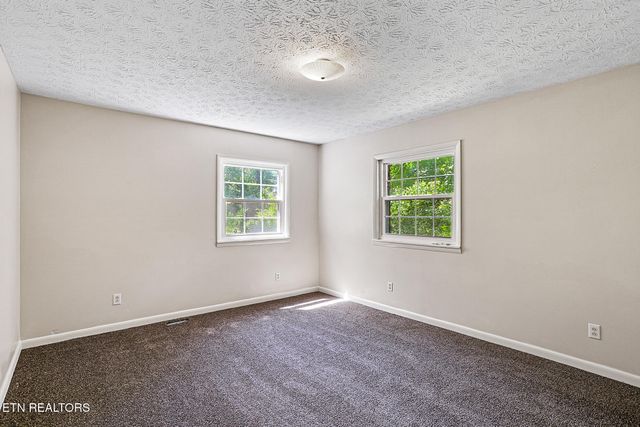 107 Underwood Rd., Oak Ridge, TN 37830