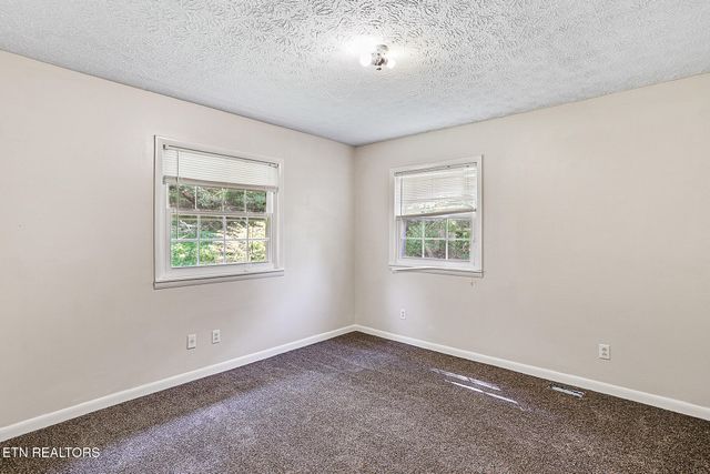 107 Underwood Rd., Oak Ridge, TN 37830