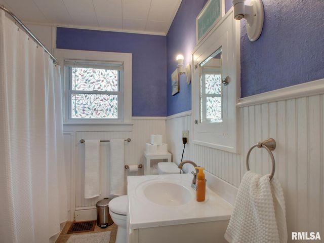 2108 HAMPSHIRE Street, Quincy, IL 62301