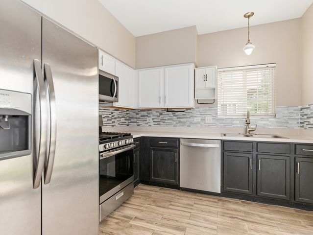 57 Braxton Lane 57, Aurora, IL 60504