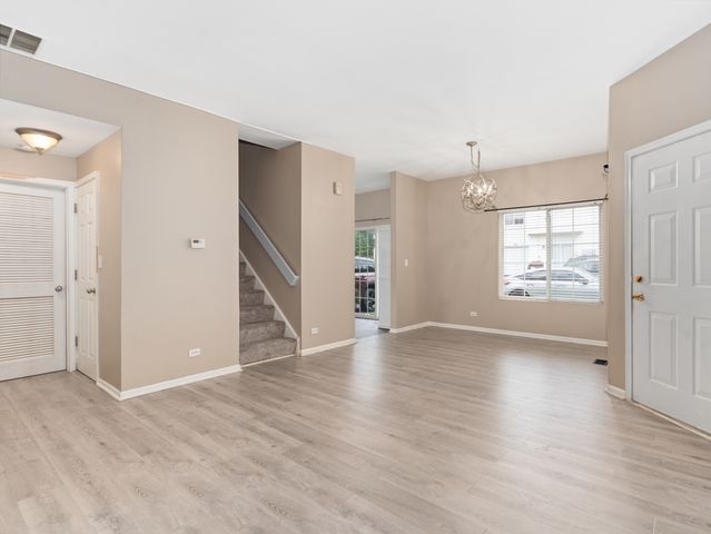 57 Braxton Lane 57, Aurora, IL 60504