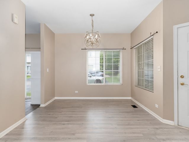57 Braxton Lane 57, Aurora, IL 60504