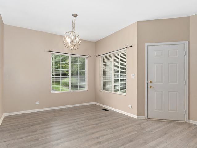 57 Braxton Lane 57, Aurora, IL 60504