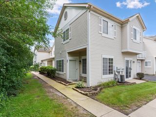57 Braxton Lane 57, Aurora, IL 60504