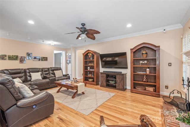 5101 Belicourt Drive, Charlotte, NC 28277