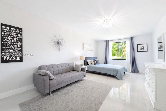 471 SW 30th Rd, Miami, FL 33129