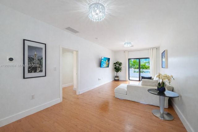 471 SW 30th Rd, Miami, FL 33129