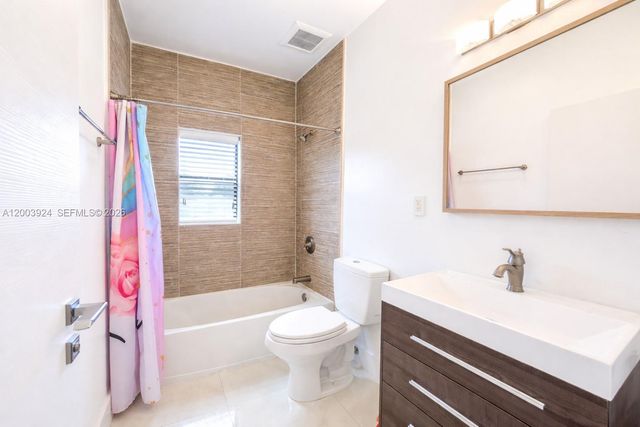 471 SW 30th Rd, Miami, FL 33129