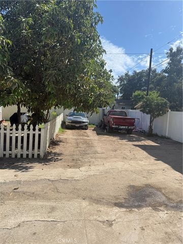 1102 French, Santa Ana, CA 92701