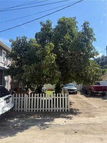 1102 French, Santa Ana, CA 92701