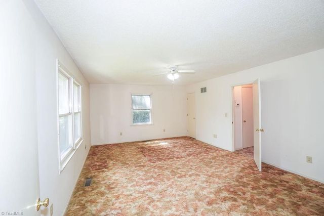 1001 Sykes Avenue, Greensboro, NC 27405