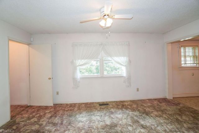 1001 Sykes Avenue, Greensboro, NC 27405