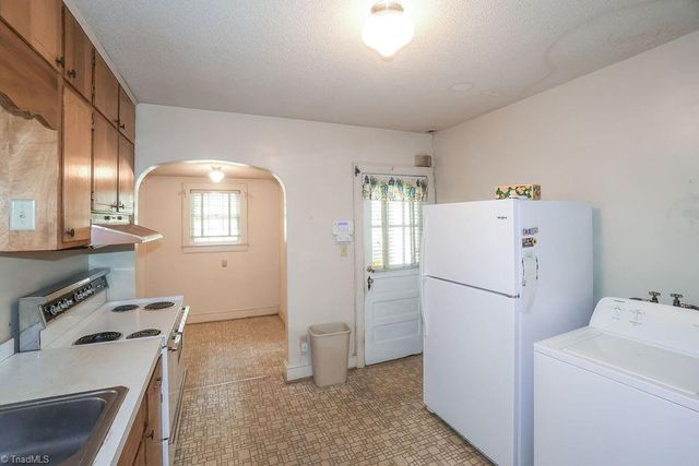 1001 Sykes Avenue, Greensboro, NC 27405