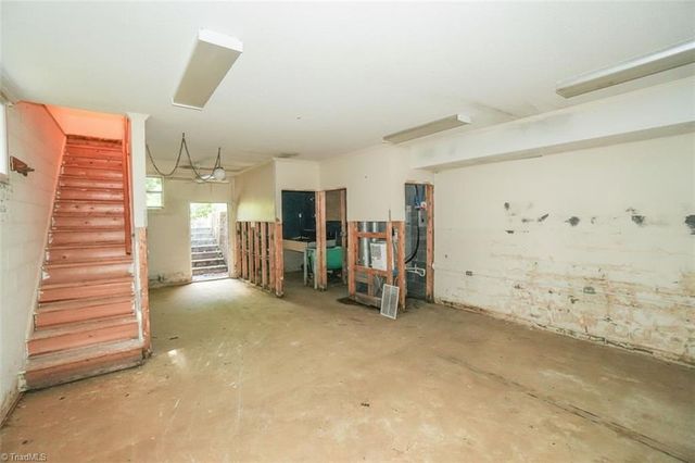 1001 Sykes Avenue, Greensboro, NC 27405