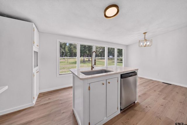 180 An County Road 4251, Palestine, TX 75803