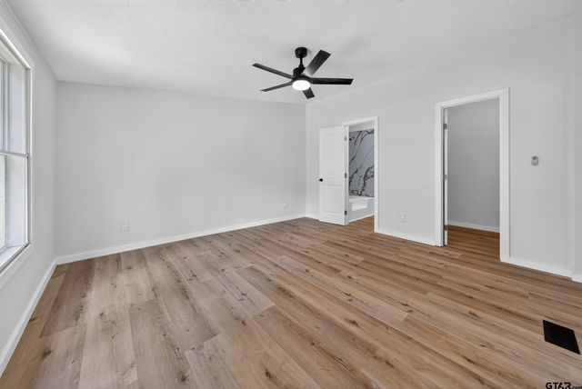 180 An County Road 4251, Palestine, TX 75803