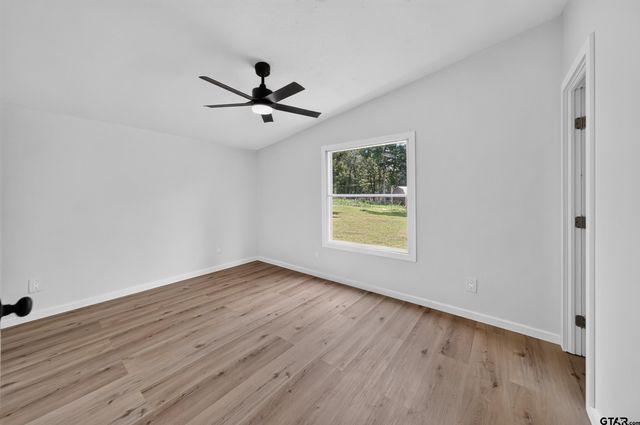 180 An County Road 4251, Palestine, TX 75803