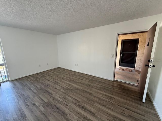 2632 HIDDEN LAKE DRIVE N H, Sarasota, FL 34237