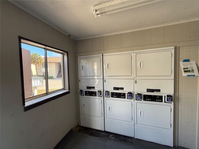 2632 HIDDEN LAKE DRIVE N H, Sarasota, FL 34237