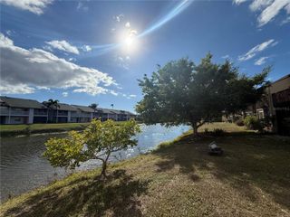 2632 HIDDEN LAKE DRIVE N H, Sarasota, FL 34237