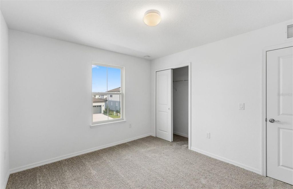 Image 15 of property listing at 11228 SYCAMORE GLEN LOOP, Thonotosassa, FL 33592