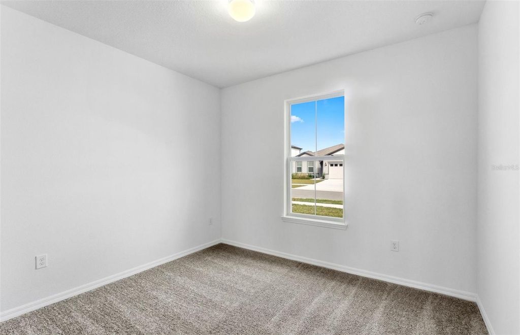 Image 6 of property listing at 11228 SYCAMORE GLEN LOOP, Thonotosassa, FL 33592