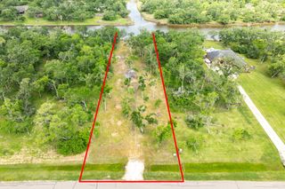 32042 Bayou Bend, Richwood, TX 77515