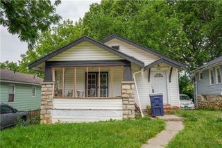 4214 Monroe Avenue, Kansas City, MO 64130