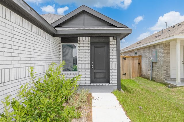 1531 Gentle Wind Court, Angleton, TX 77515