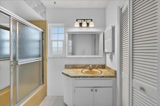 1907 78TH STREET NW, Bradenton, FL 34209