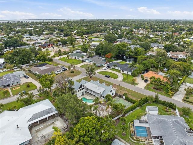 1907 78TH STREET NW, Bradenton, FL 34209