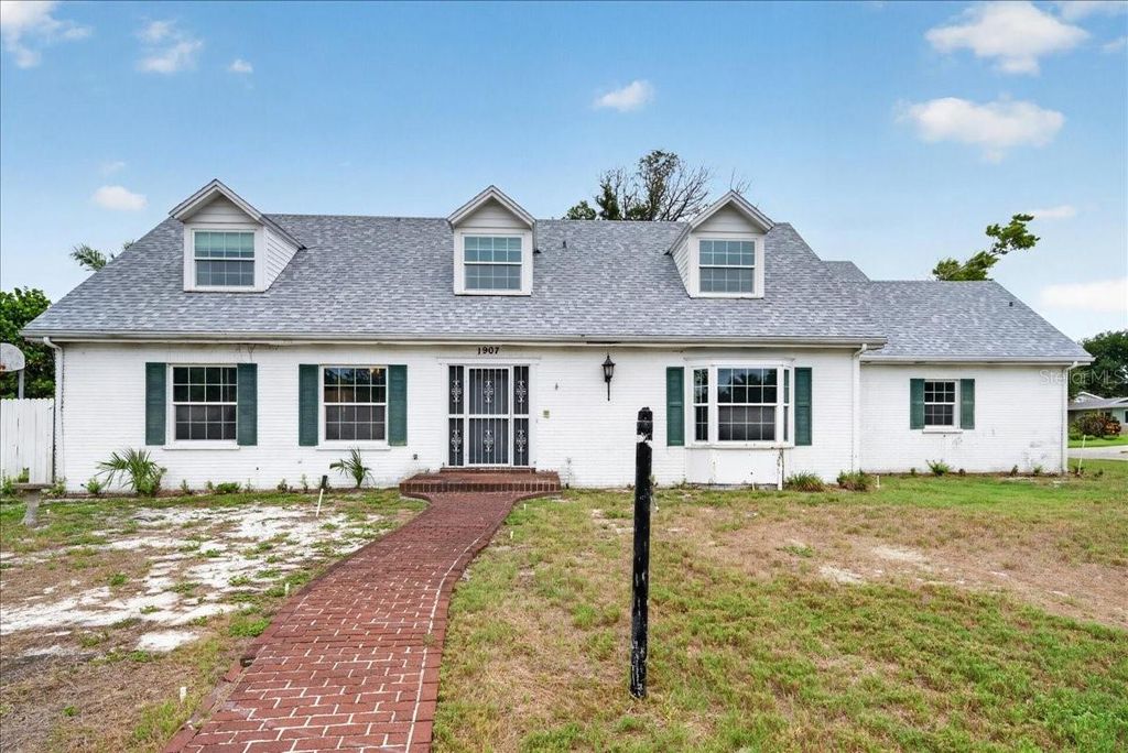 1907 78TH STREET NW, Bradenton, FL 34209