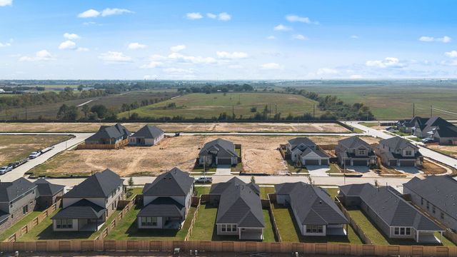 321 Goldeneye Duck Drive, Waller, TX 77484