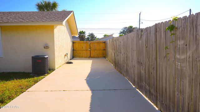 5620 Pinetree Avenue, Panama City Beach, FL 32408